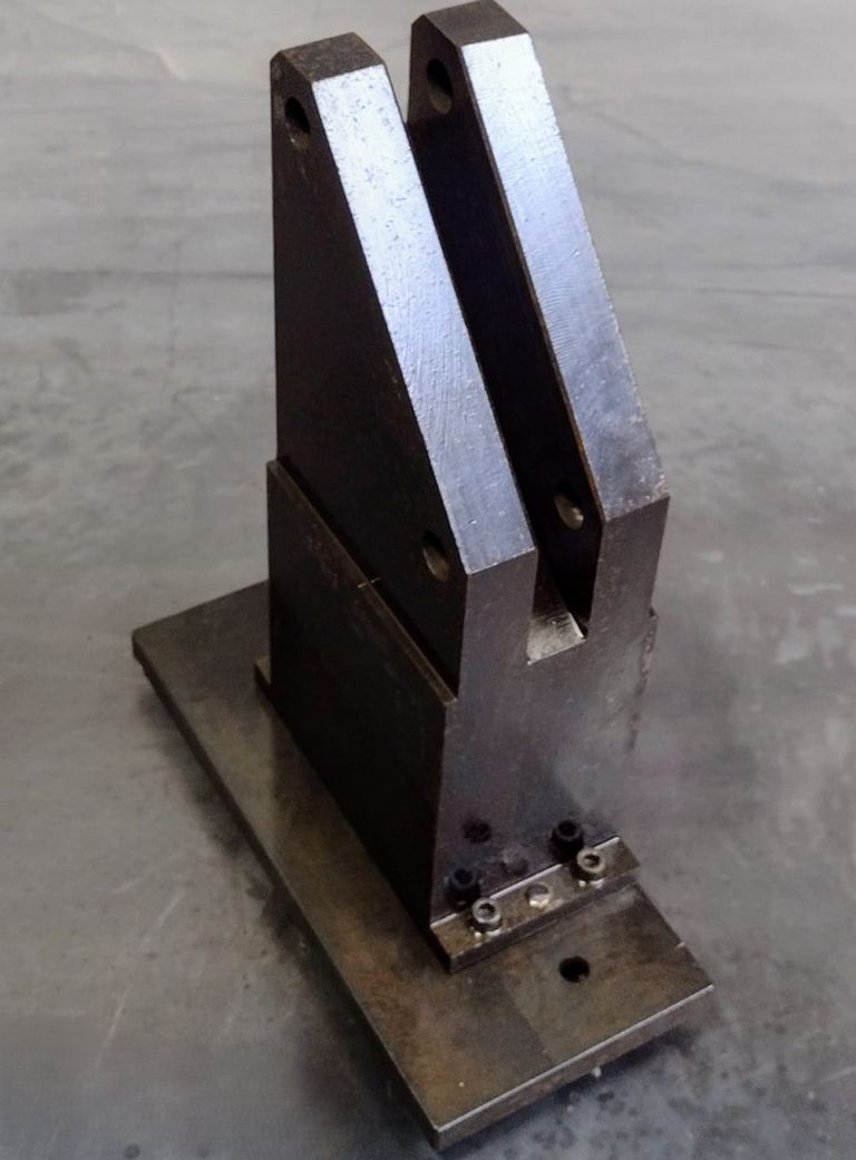 4957-1